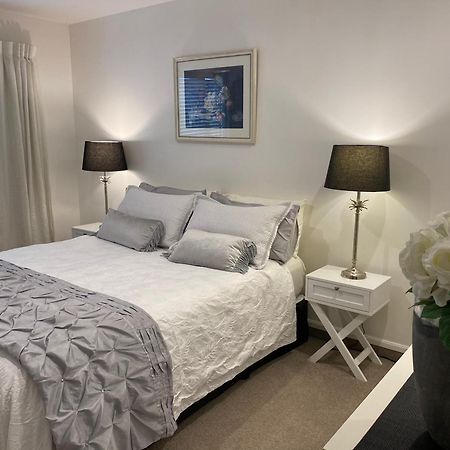 Maison Blue - Chic Garden Apartment Napier Exterior foto